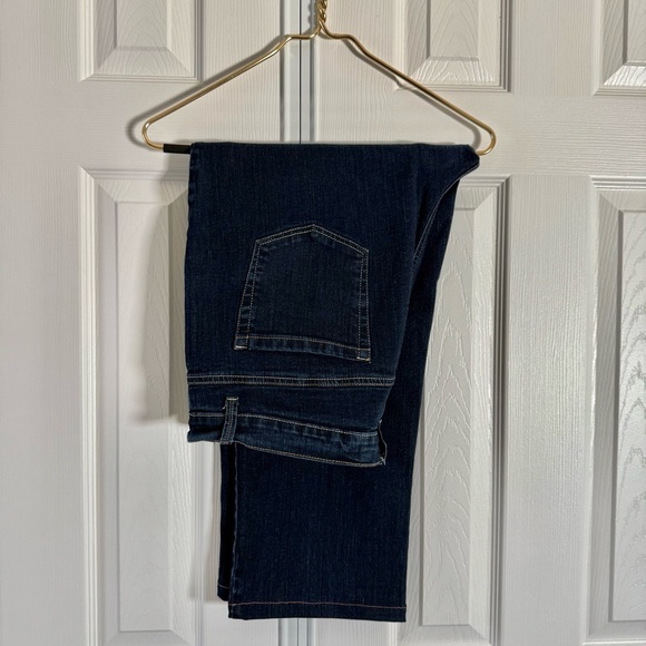 Gloria Vanderbilt Amanda Dark Blue Denim Women’s Plus Size Jeans - Picture 2 of 5